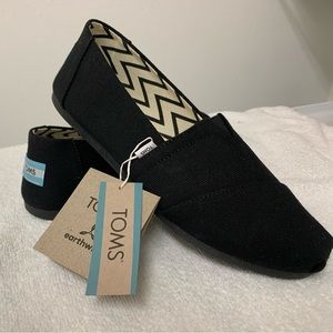 TOMS shoes